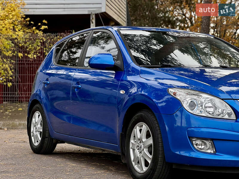 Хэтчбек Hyundai i30 2008 в Виннице