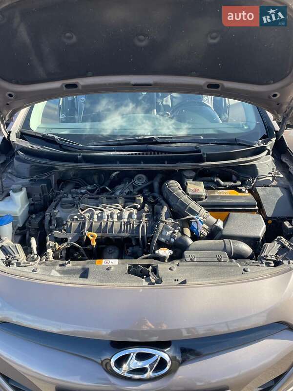 Універсал Hyundai i30 2013 в Хмельницькому фото 15 Універсал Hyundai i30 2013 в Хмельницькому