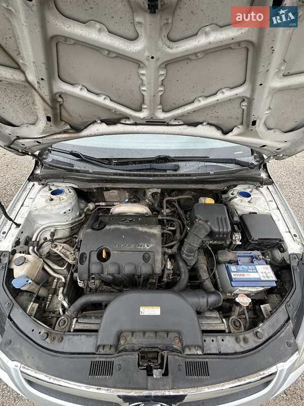 Хэтчбек Hyundai i30 2009 в Белогородке фото 31 Хэтчбек Hyundai i30 2009 в Белогородке