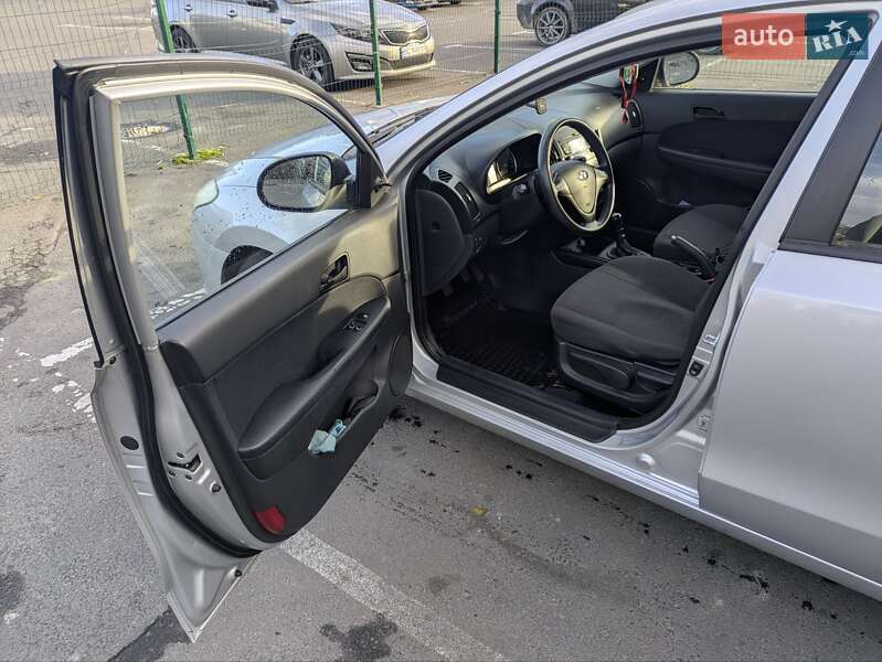 Універсал Hyundai i30 2008 в Львові фото 15 Універсал Hyundai i30 2008 в Львові