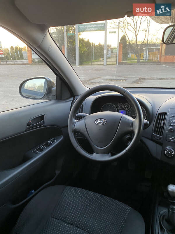 Хетчбек Hyundai i30 2009 в Олександрії