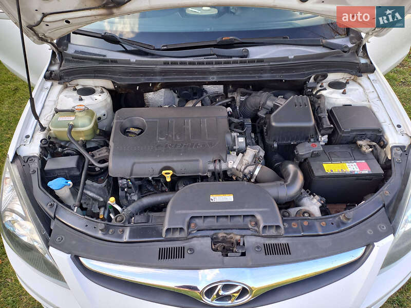 Універсал Hyundai i30 2011 в Житомирі