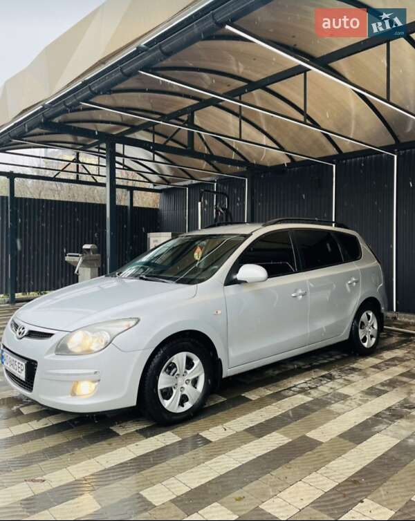 Универсал Hyundai i30 2010 в Ужгороде фото 3 Универсал Hyundai i30 2010 в Ужгороде
