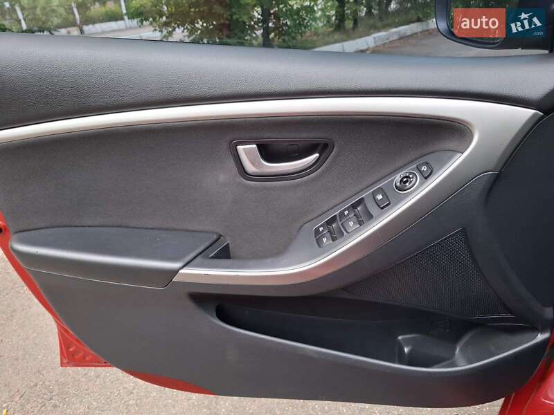 Хэтчбек Hyundai i30 2013 в Черкассах