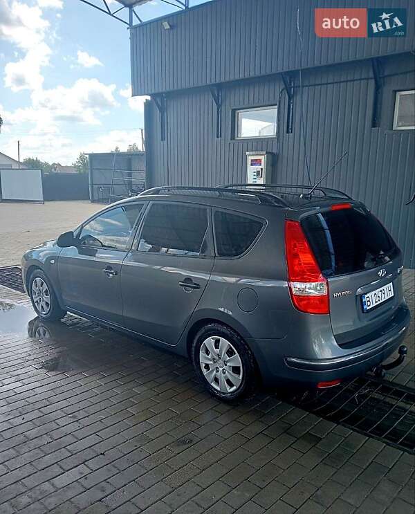 Універсал Hyundai i30 2008 в Шишаках
