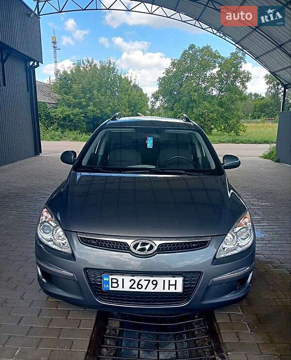 Універсал Hyundai i30 2008 в Шишаках