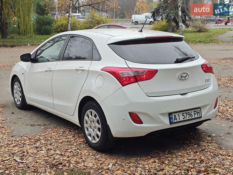 Хэтчбек Hyundai i30 2013 в Киеве