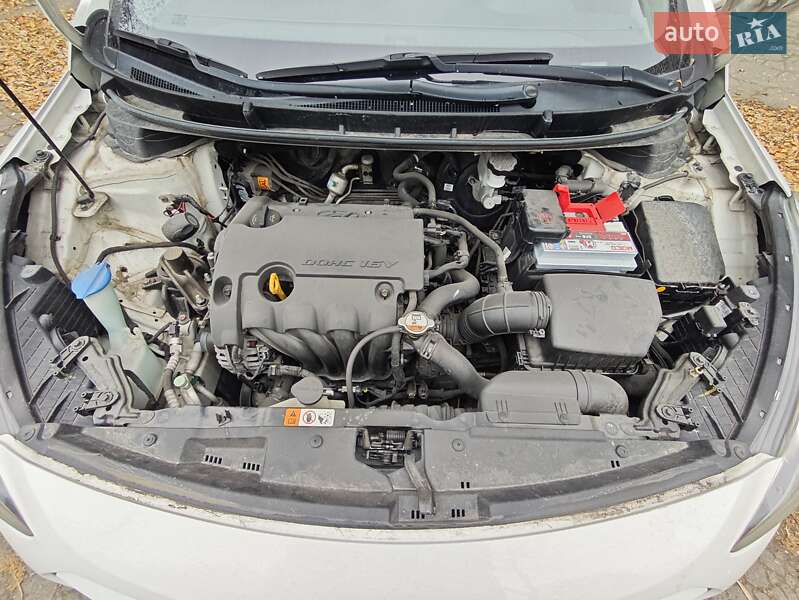 Хэтчбек Hyundai i30 2013 в Киеве