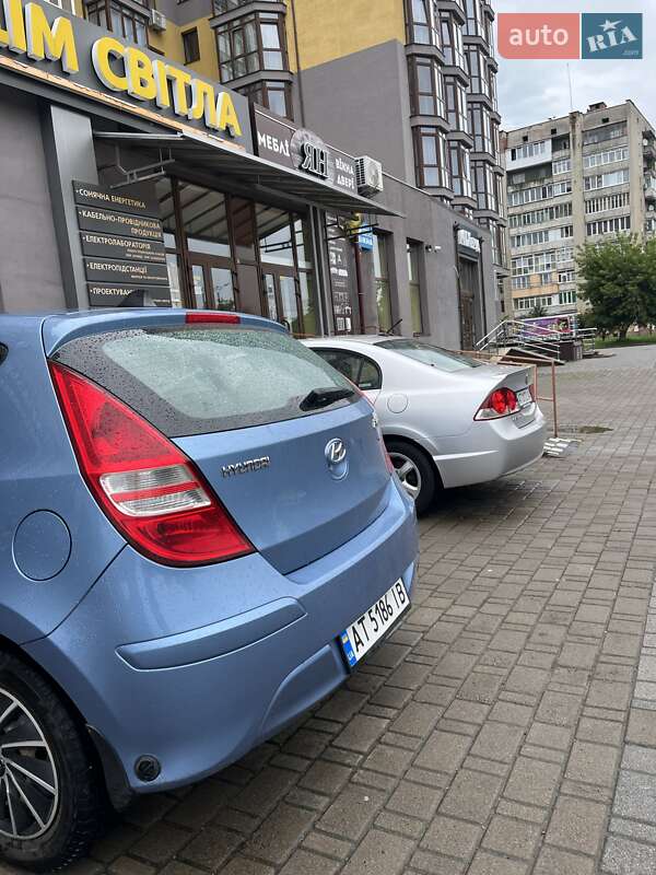 Хэтчбек Hyundai i30 2011 в Калуше