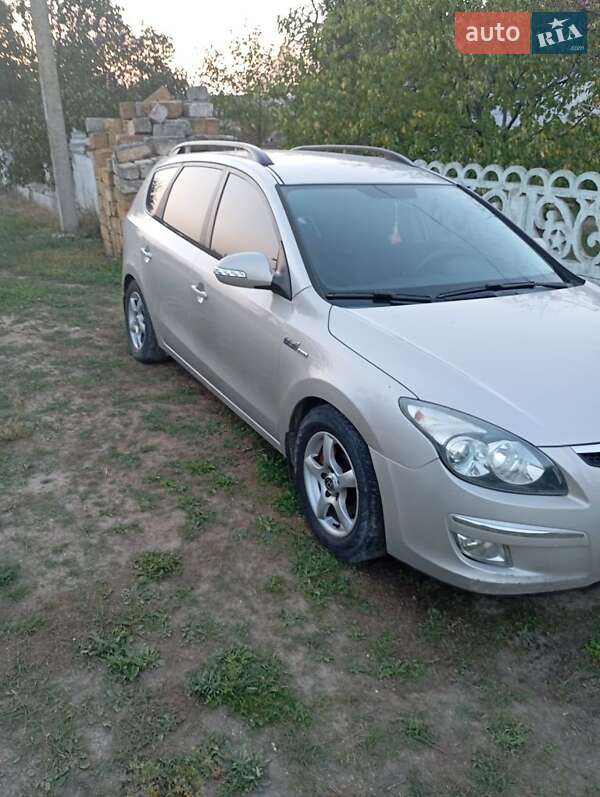 Універсал Hyundai i30 2009 в Радомишлі