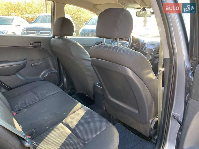 Хэтчбек Hyundai i30 2011 в Львове фото 22 Хэтчбек Hyundai i30 2011 в Львове