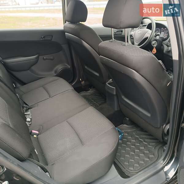 Универсал Hyundai i30 2011 в Броварах