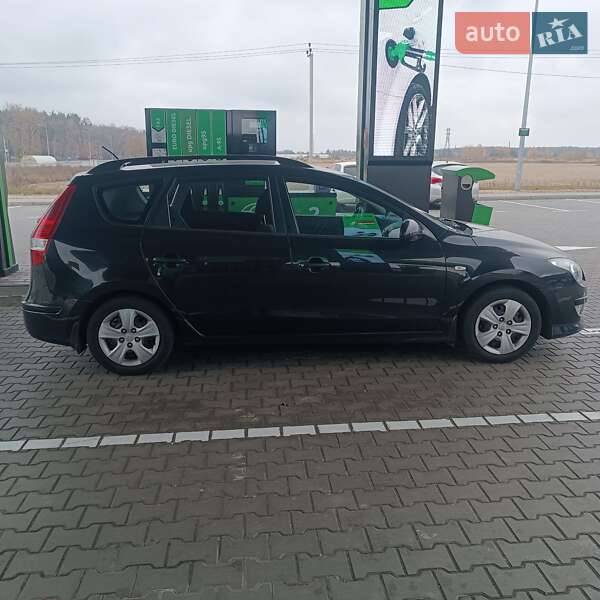 Универсал Hyundai i30 2011 в Броварах