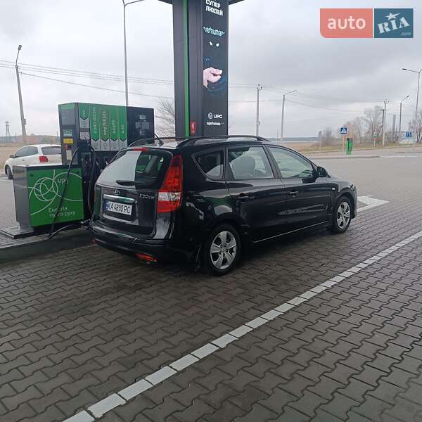 Универсал Hyundai i30 2011 в Броварах