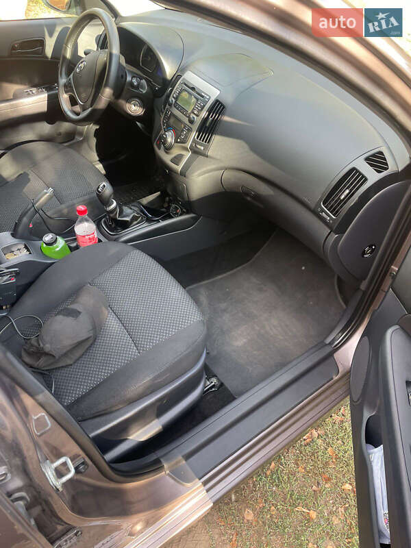 Універсал Hyundai i30 2011 в Запоріжжі