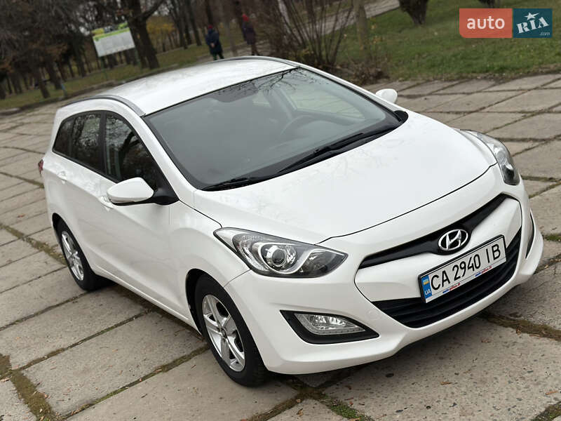 Универсал Hyundai i30 2013 в Харькове