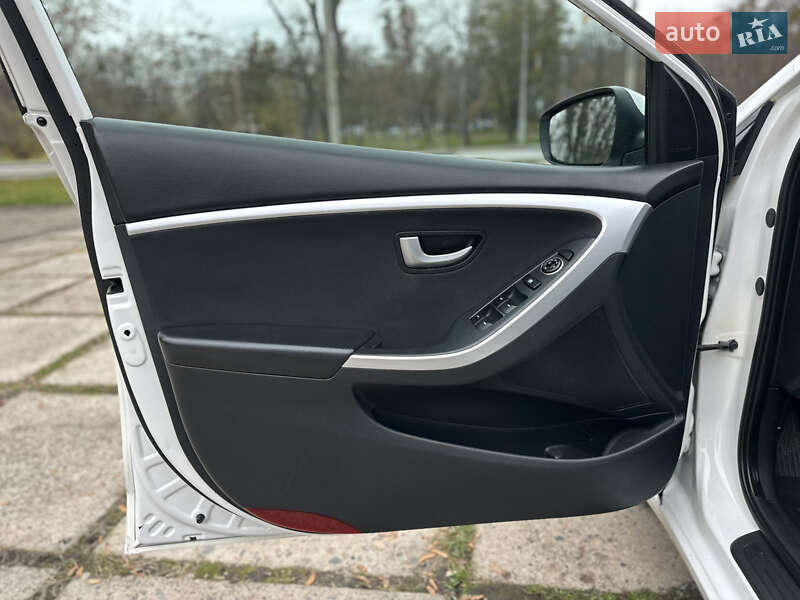 Универсал Hyundai i30 2013 в Харькове