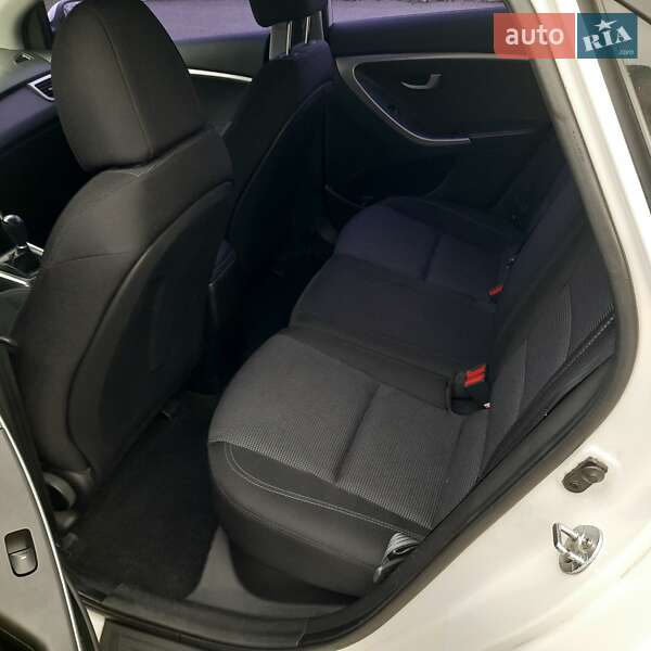 Хэтчбек Hyundai i30 2012 в Киеве фото 4 Хэтчбек Hyundai i30 2012 в Киеве