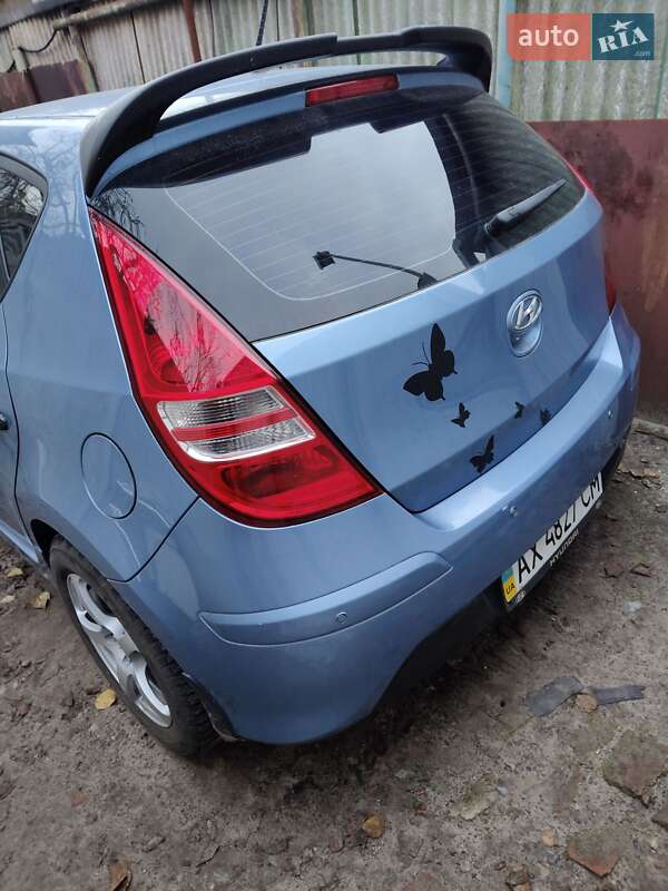 Хэтчбек Hyundai i30 2011 в Харькове