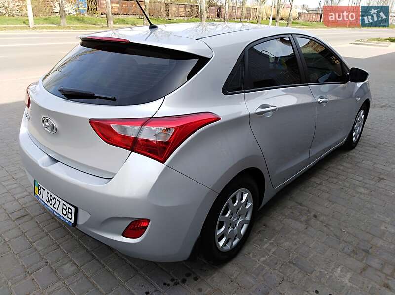 Хэтчбек Hyundai i30 2013 в Киеве фото 7 Хэтчбек Hyundai i30 2013 в Киеве