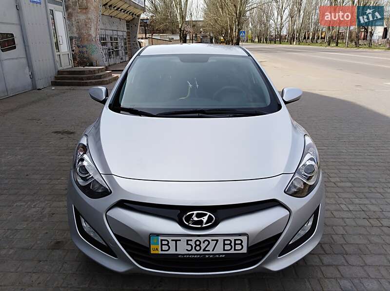 Хэтчбек Hyundai i30 2013 в Киеве фото 8 Хэтчбек Hyundai i30 2013 в Киеве
