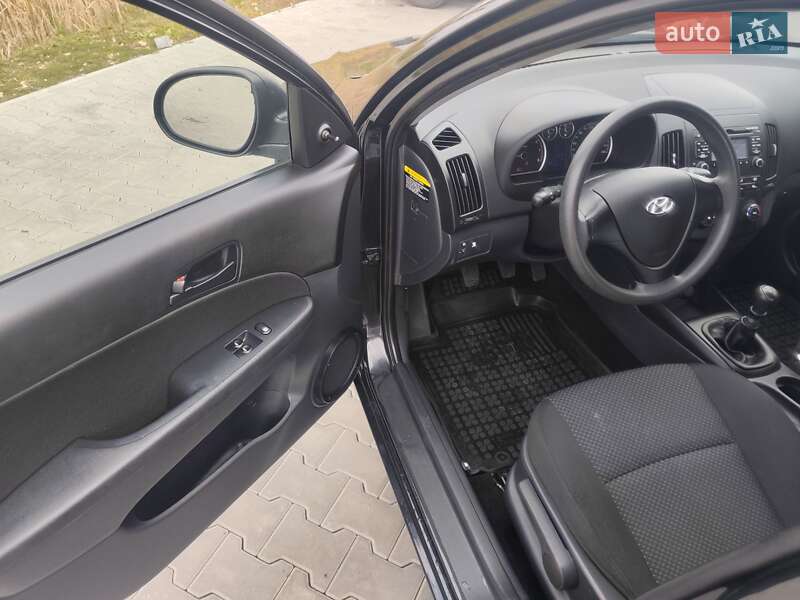 Хетчбек Hyundai i30 2009 в Ковелі