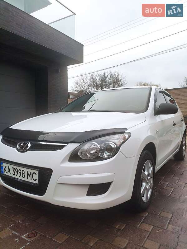 Хэтчбек Hyundai i30 2009 в Василькове фото 8 Хэтчбек Hyundai i30 2009 в Василькове