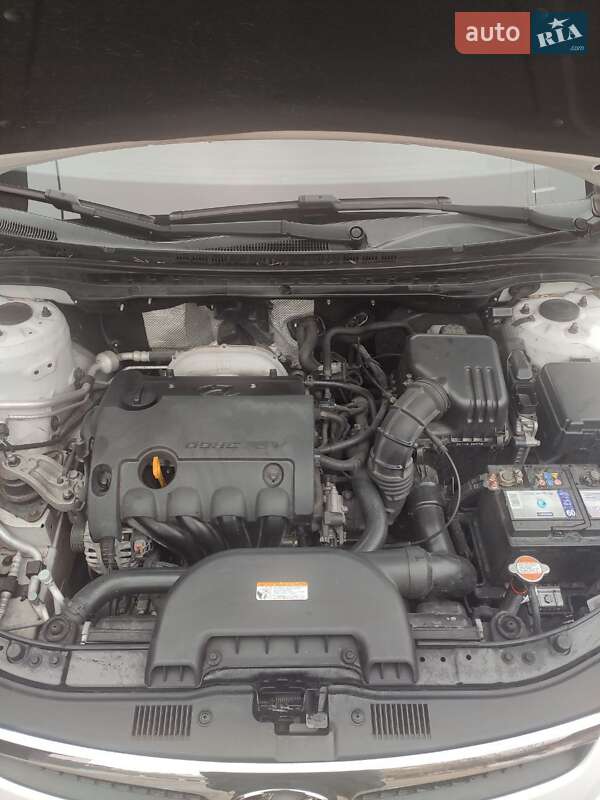 Хэтчбек Hyundai i30 2009 в Василькове фото 13 Хэтчбек Hyundai i30 2009 в Василькове