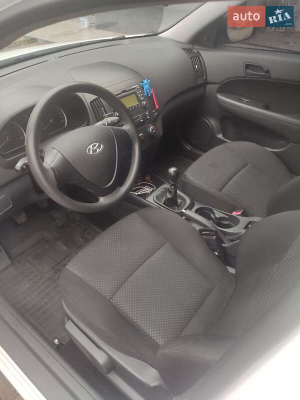 Хэтчбек Hyundai i30 2009 в Василькове фото 23 Хэтчбек Hyundai i30 2009 в Василькове