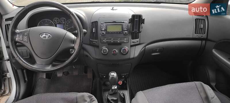 Хетчбек Hyundai i30 2011 в Костопілі фото 3 Хетчбек Hyundai i30 2011 в Костопілі