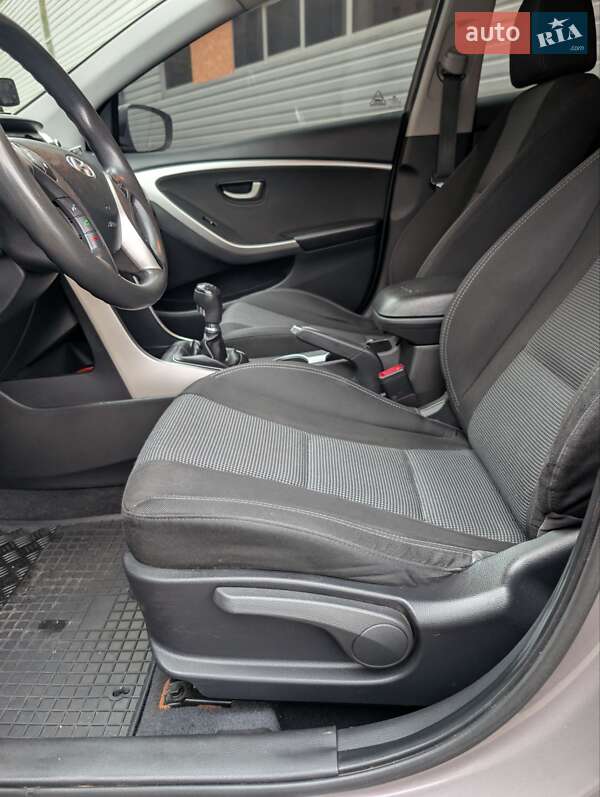 Хэтчбек Hyundai i30 2012 в Харькове фото 10 Хэтчбек Hyundai i30 2012 в Харькове