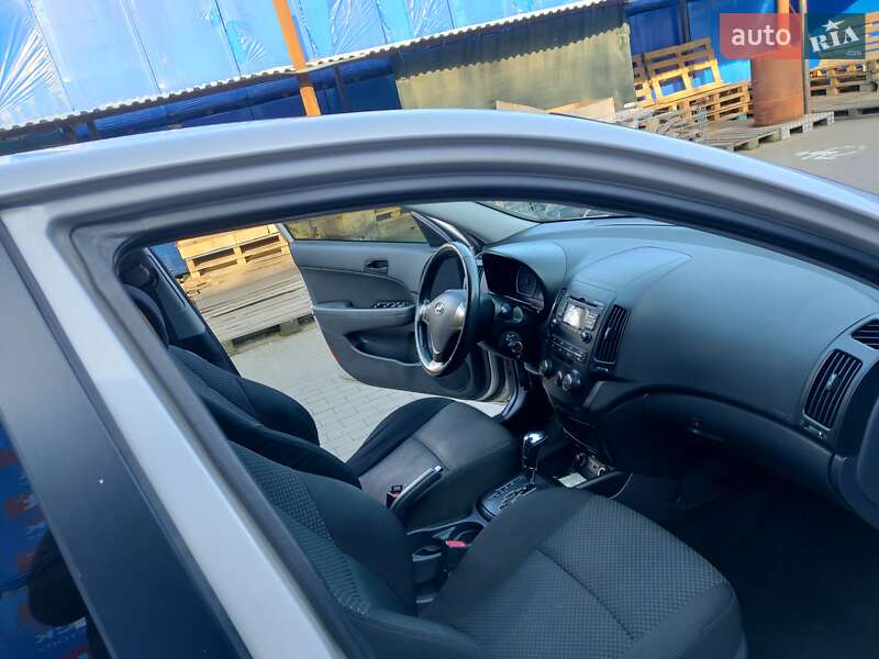 Хэтчбек Hyundai i30 2011 в Борисполе