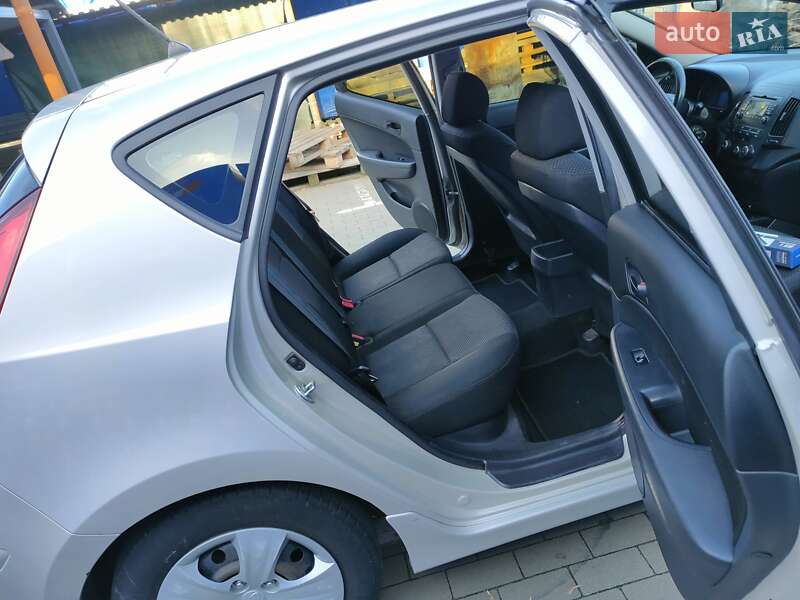 Хэтчбек Hyundai i30 2011 в Борисполе