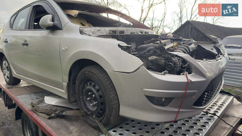 Хетчбек Hyundai i30 2011 в Первомайську фото 3 Хетчбек Hyundai i30 2011 в Первомайську