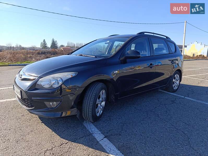 Универсал Hyundai i30 2010 в Черновцах фото 3 Универсал Hyundai i30 2010 в Черновцах