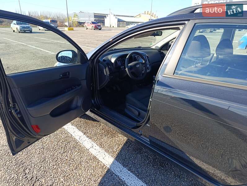 Универсал Hyundai i30 2010 в Черновцах фото 5 Универсал Hyundai i30 2010 в Черновцах