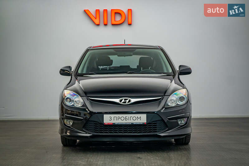 Хетчбек Hyundai i30 2011 в Києві фото 5 Хетчбек Hyundai i30 2011 в Києві