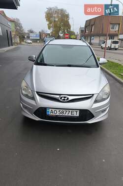 Універсал Hyundai i30 2012 в Ужгороді