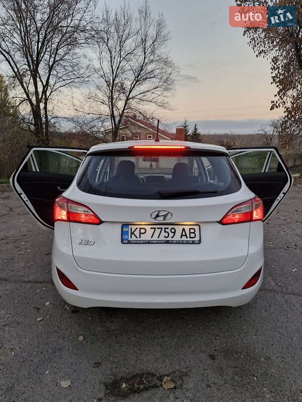 Универсал Hyundai i30 2013 в Запорожье фото 2 Универсал Hyundai i30 2013 в Запорожье