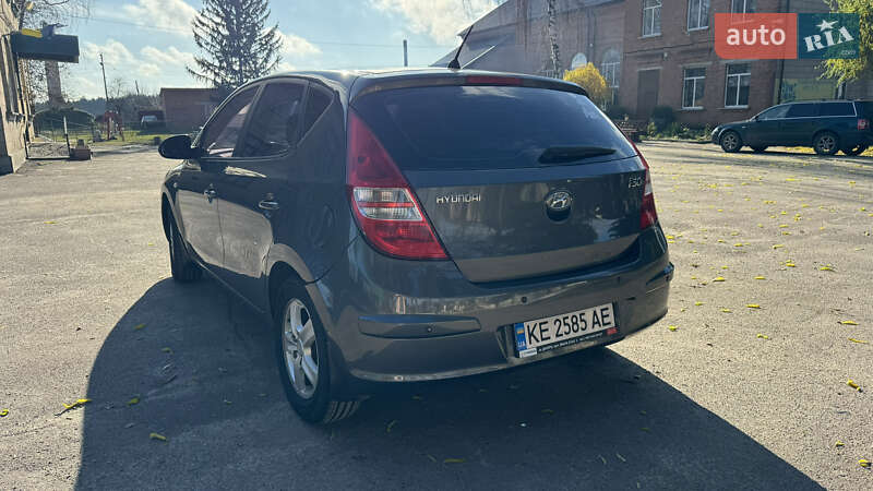 Хэтчбек Hyundai i30 2008 в Ахтырке фото 12 Хэтчбек Hyundai i30 2008 в Ахтырке