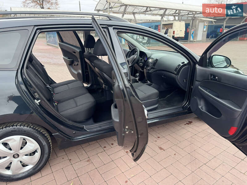 Універсал Hyundai i30 2010 в Рівному фото 19 Універсал Hyundai i30 2010 в Рівному