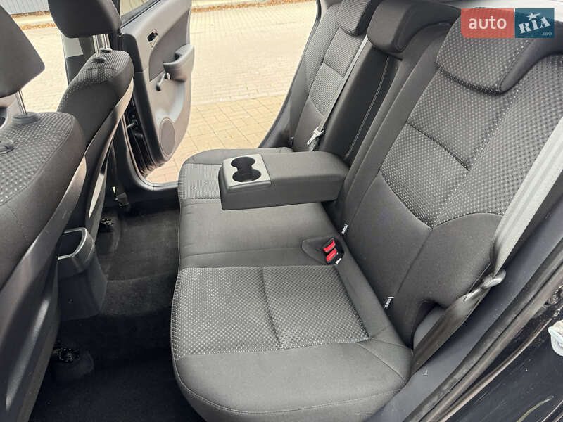 Універсал Hyundai i30 2010 в Рівному фото 27 Універсал Hyundai i30 2010 в Рівному