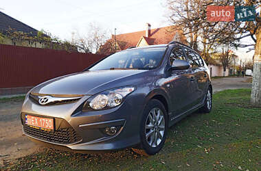 Універсал Hyundai i30 2012 в Білгороді-Дністровському