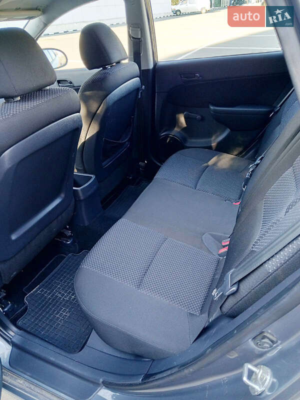 Универсал Hyundai i30 2012 в Белгороде-Днестровском фото 15 Универсал Hyundai i30 2012 в Белгороде-Днестровском