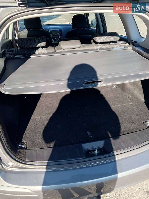 Универсал Hyundai i30 2012 в Белгороде-Днестровском фото 19 Универсал Hyundai i30 2012 в Белгороде-Днестровском