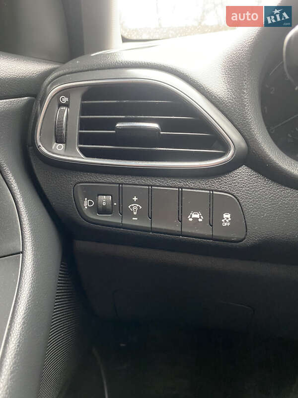 Универсал Hyundai i30 2017 в Виннице