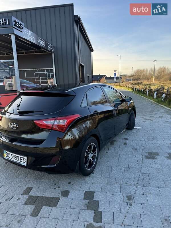 Хэтчбек Hyundai i30 2013 в Немирове