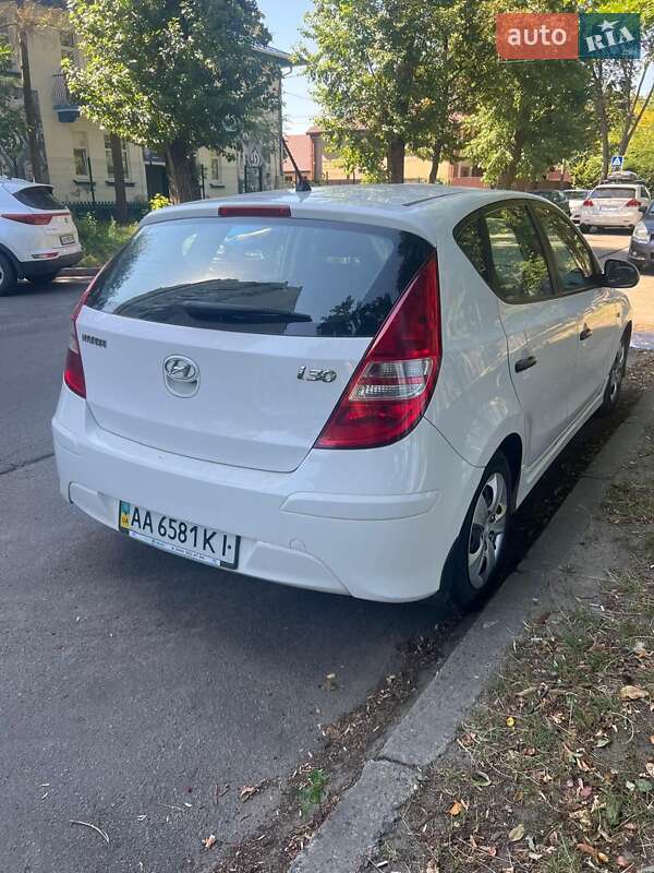 Хетчбек Hyundai i30 2011 в Києві фото 6 Хетчбек Hyundai i30 2011 в Києві