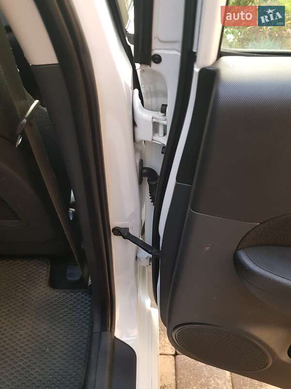 Хетчбек Hyundai i30 2009 в Рівному фото 16 Хетчбек Hyundai i30 2009 в Рівному