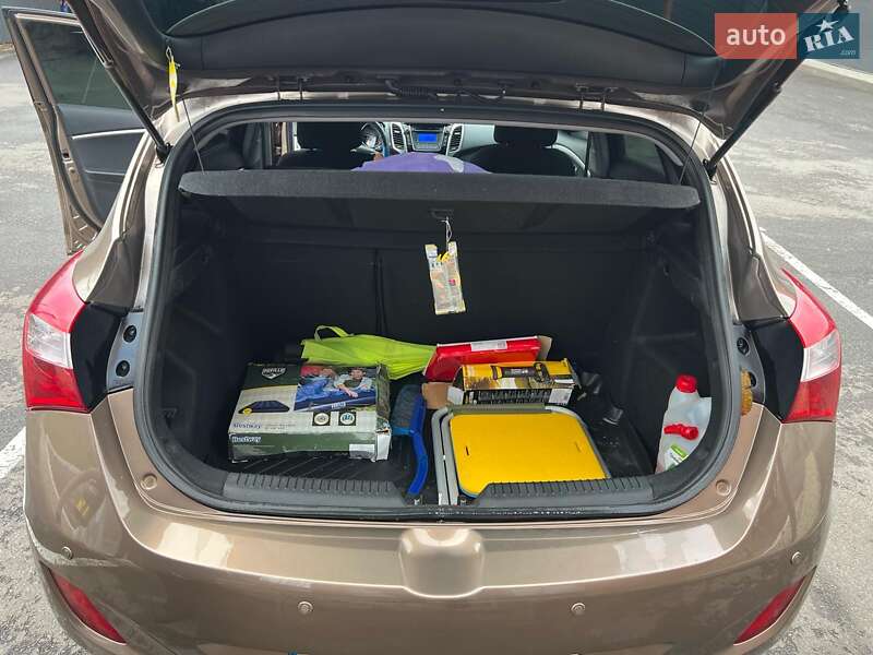 Хэтчбек Hyundai i30 2013 в Харькове